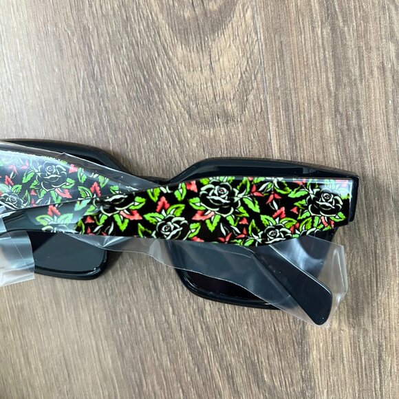 NEW 💀 Ed Hardy ❤️ Large Black Sunglasses Black Rose Floral - Picture 5 of 9